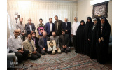 دیدار جامعه قرآنی با خانواده شهید تقوی